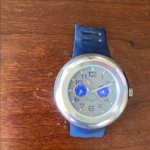 Nike 1582 100 meter day watch